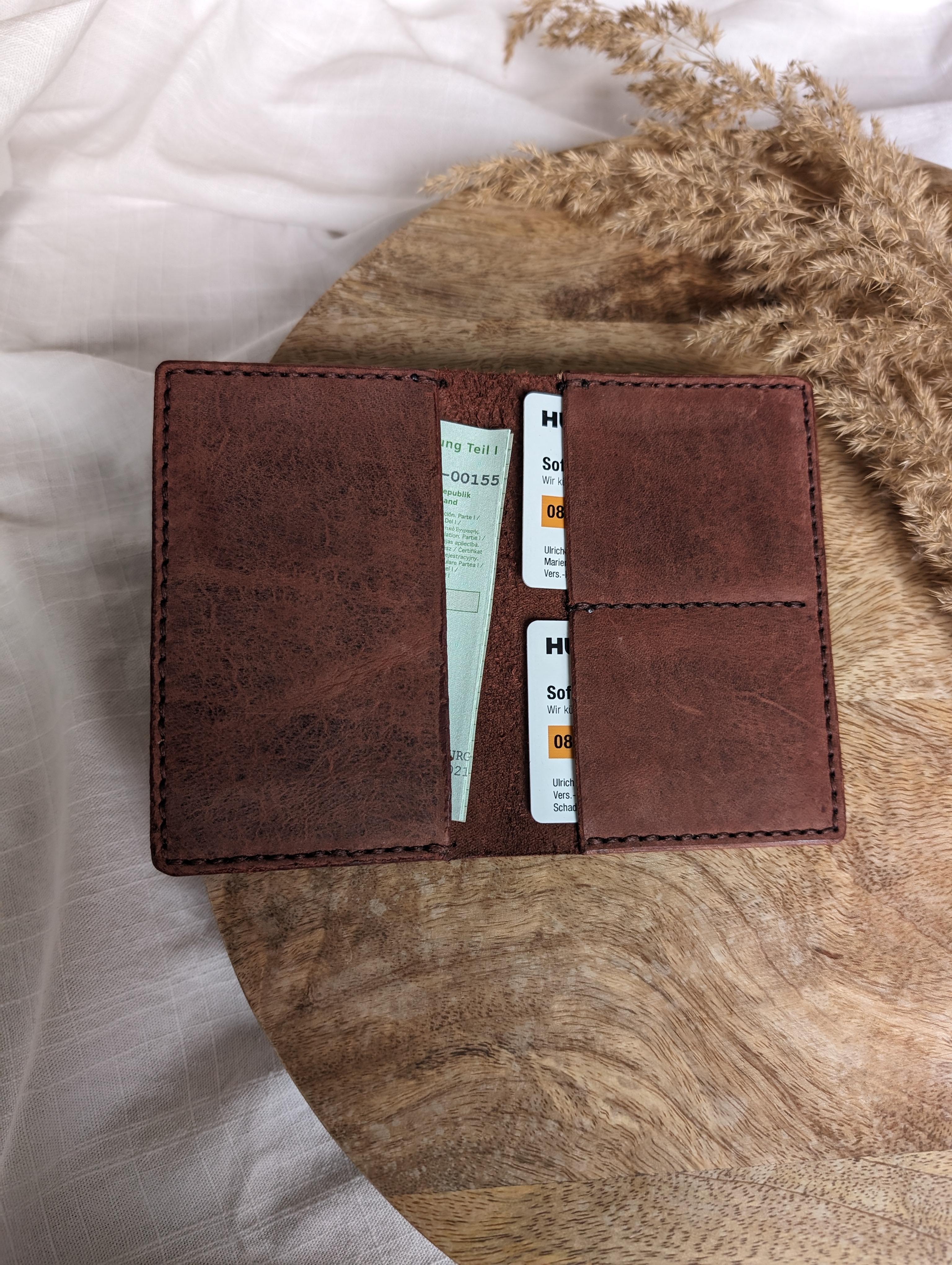 Fahrzeugschein Hülle - Registration Document Wallet - aus pflanzlich  gegerbten Leder, Noya